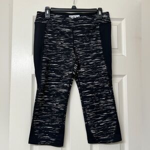 Women’s MNY Capris leggings